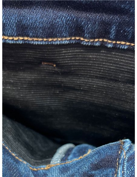 Jeans básicos con faja efecto vientre plano