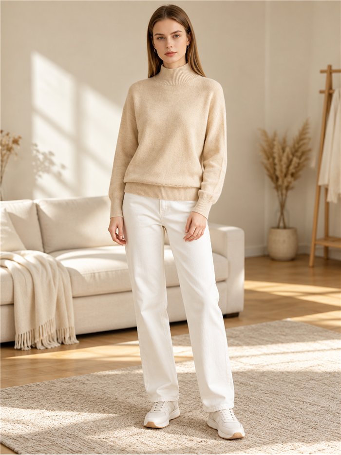 Rollkragenpullover mit Ziernähten