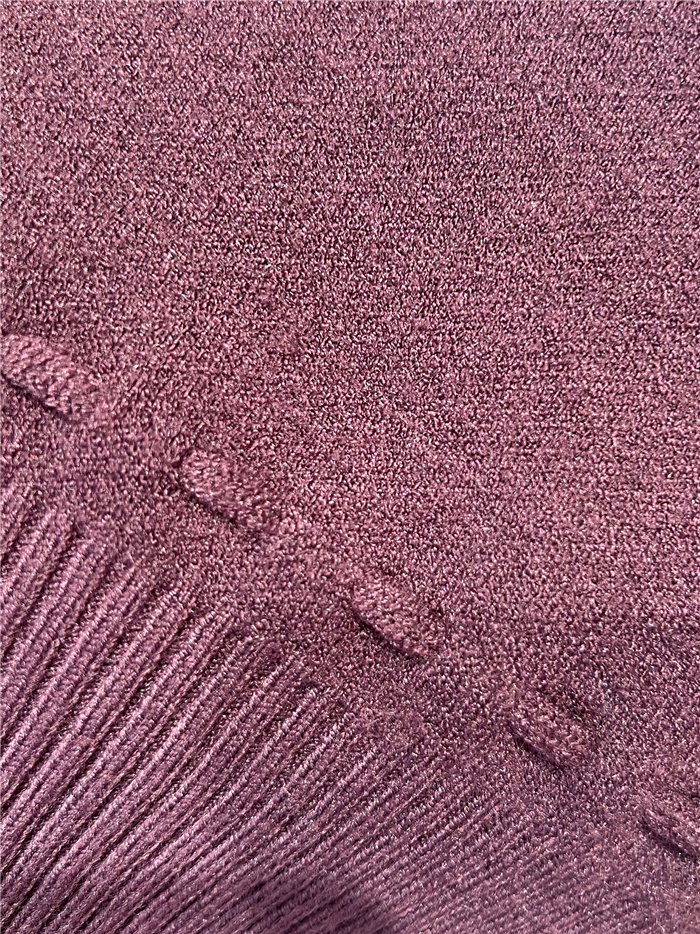 Rollkragenpullover mit Ziernähten