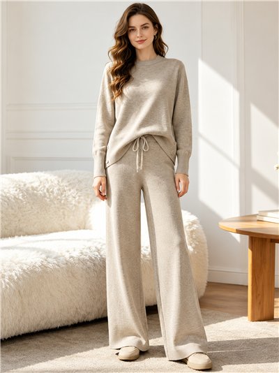 Conjunto jersey con botones laterales y pantalón
