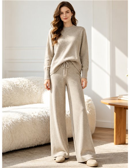 Conjunto jersey con botones laterales y pantalón