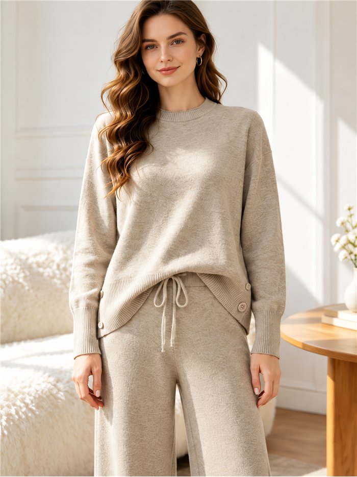 Conjunto jersey con botones laterales y pantalón
