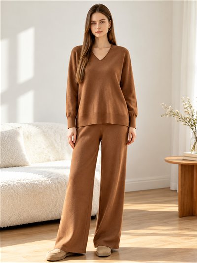 V neck sweater and knit trouser set