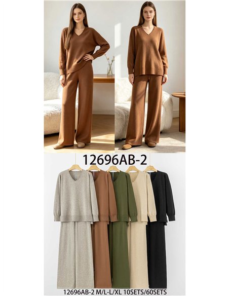 Conjunto jersey cuello pico y pantalón