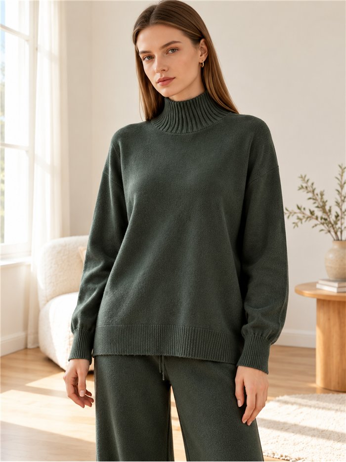 Conjunto jersey cuello alto bajo desflecado y pantalón