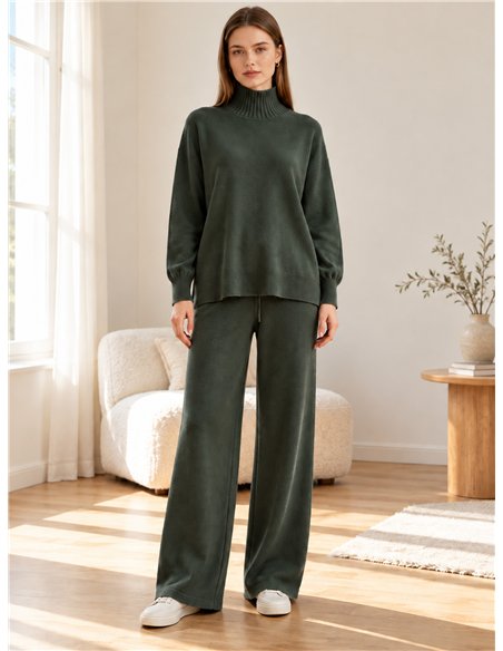 Conjunto jersey cuello alto bajo desflecado y pantalón