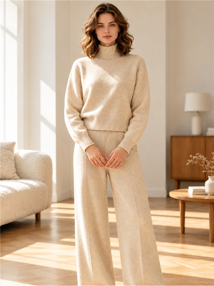 Conjunto jersey cuello alto y pantalón