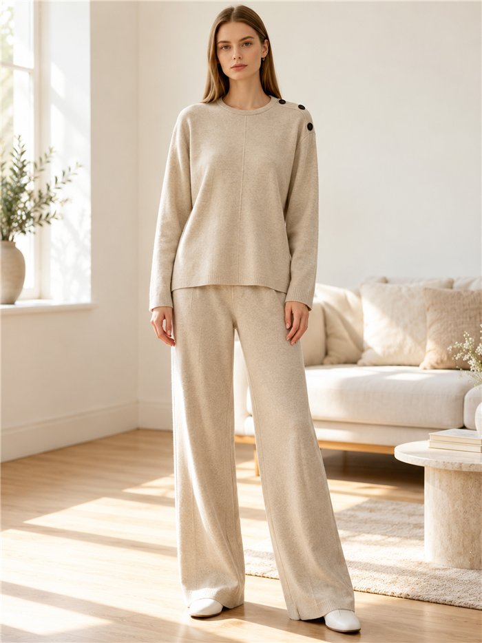 Ensemble pull et pantalon avec boutons à l'épaule