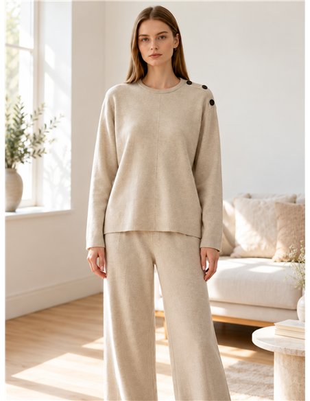 Ensemble pull et pantalon avec boutons à l'épaule