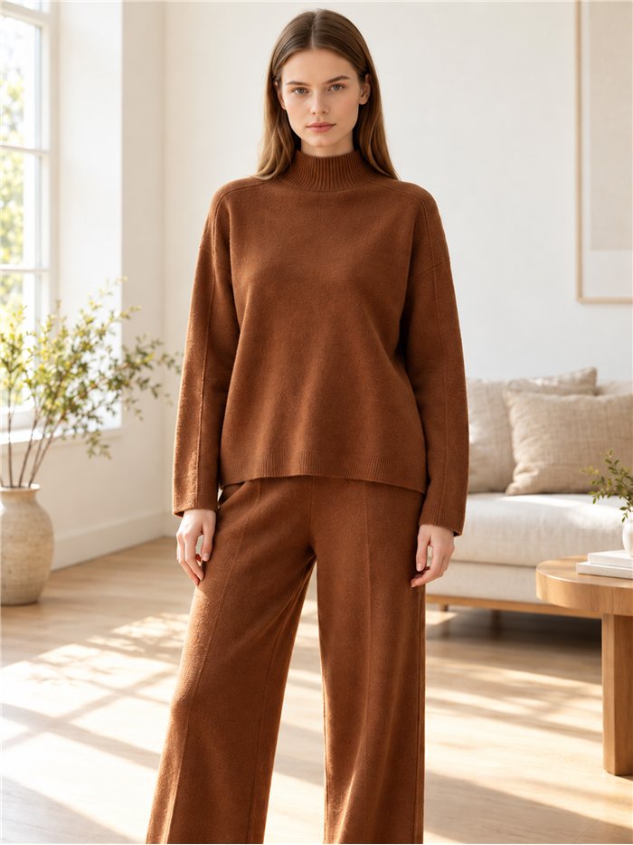 ensemble pull à col roulé et pantalon