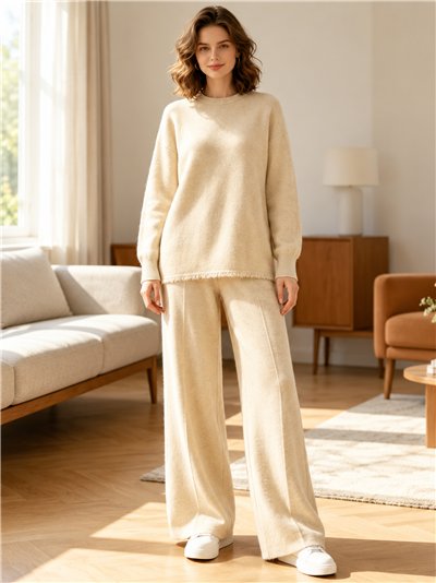 Conjunto jersey bajo desflecado y pantalón