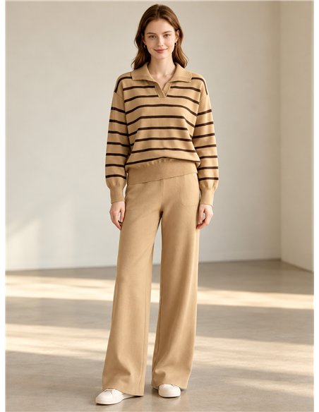 Set aus gestreiftem Polo-Pullover und Hose