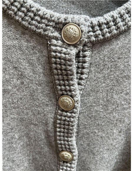 Conjunto de cardigã e saia midi