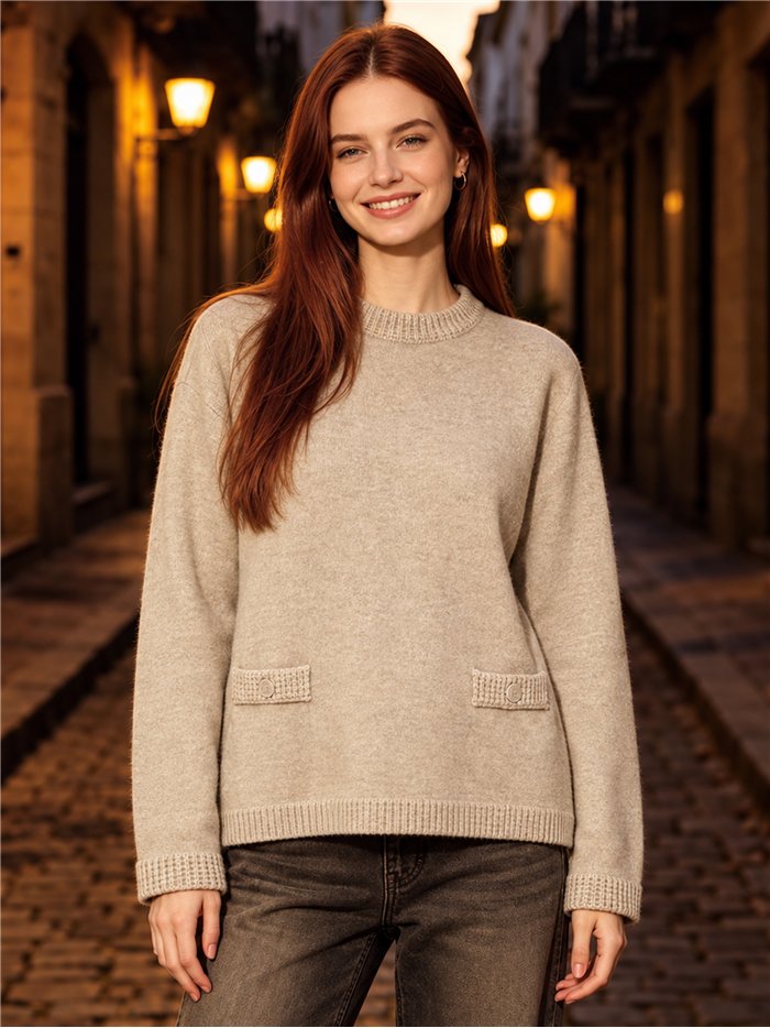 Pullover mit Taschen und Knopf