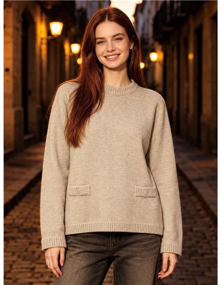 Pullover mit Taschen und Knopf