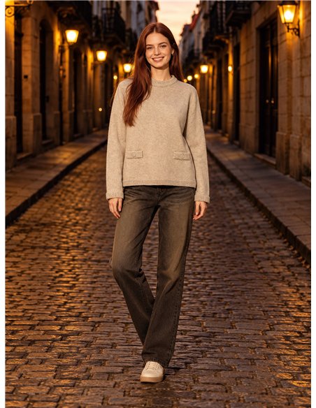 Pullover mit Taschen und Knopf