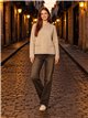 Pullover mit Taschen und Knopf