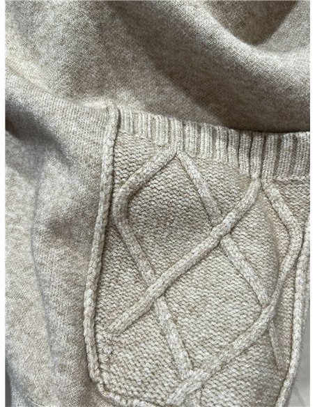 Pull oversize à motif losanges et col boutonné