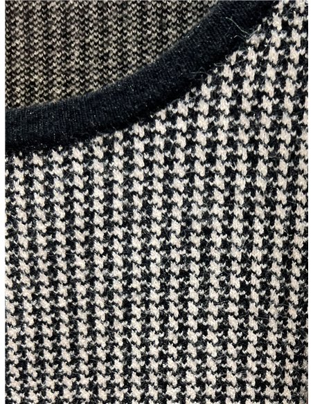 Zweifarbiger Pullover mit kontrastierender Borte