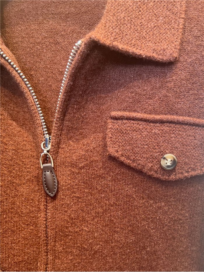 Cardigan con tasche a patta