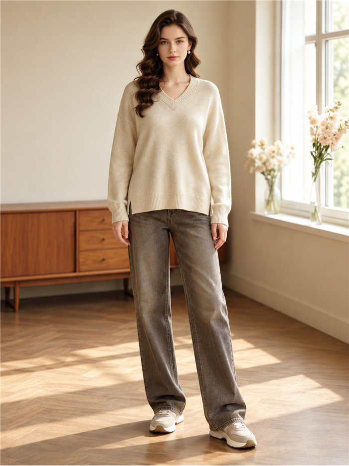 Relaxed V neck knit sweater