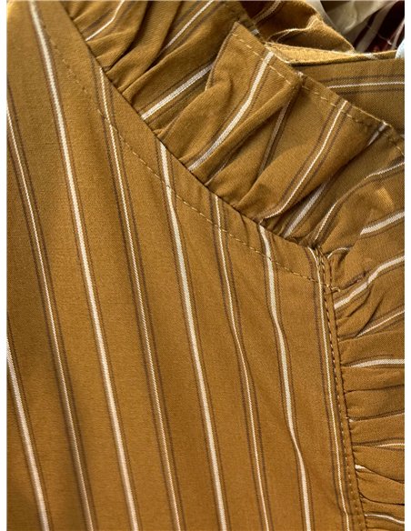 Blusa rayas con volantes