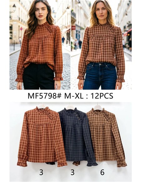 Blusa de cuadros con cuello volante