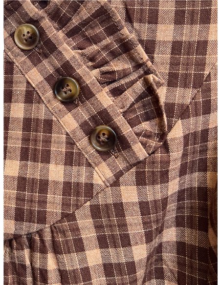 Blusa de cuadros con cuello volante