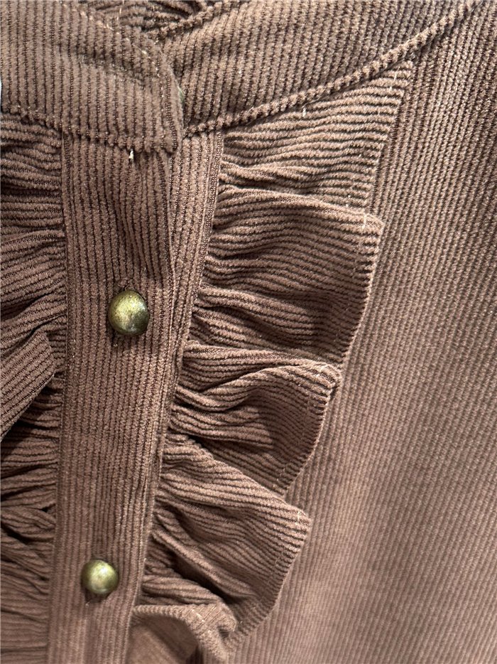 Blusa pana con volantes delanteros