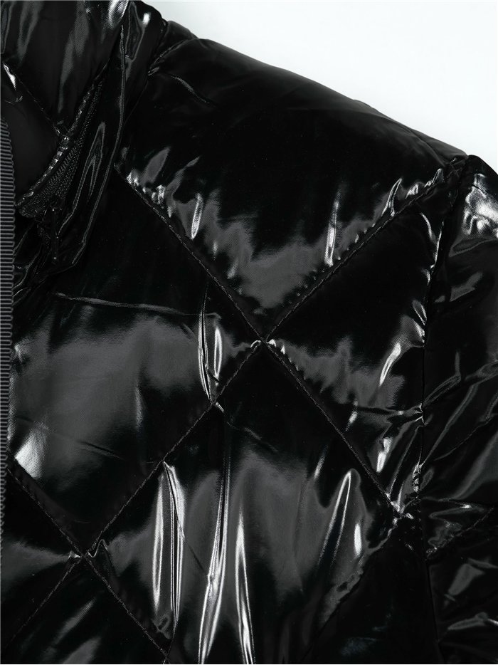 Anorak acharolada capucha water repellent
