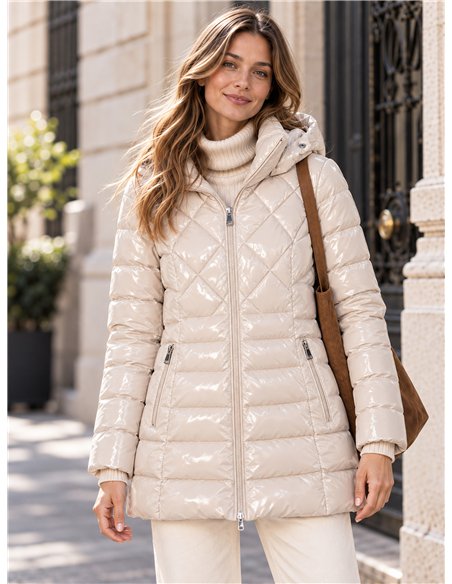 Anorak acharolada capucha water repellent