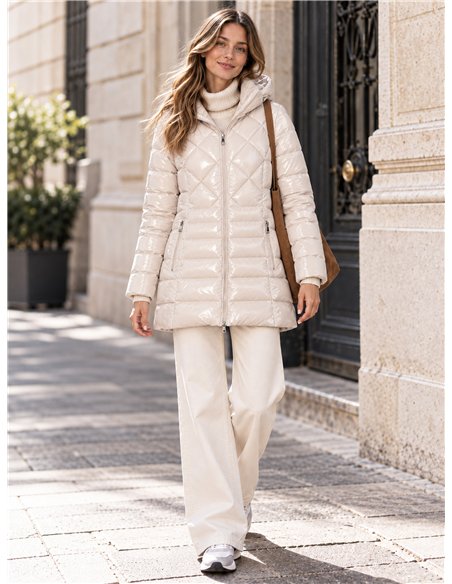 Anorak acharolada capucha water repellent