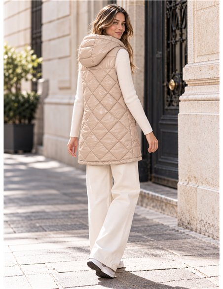 Chaleco largo acharolado capucha water repellent