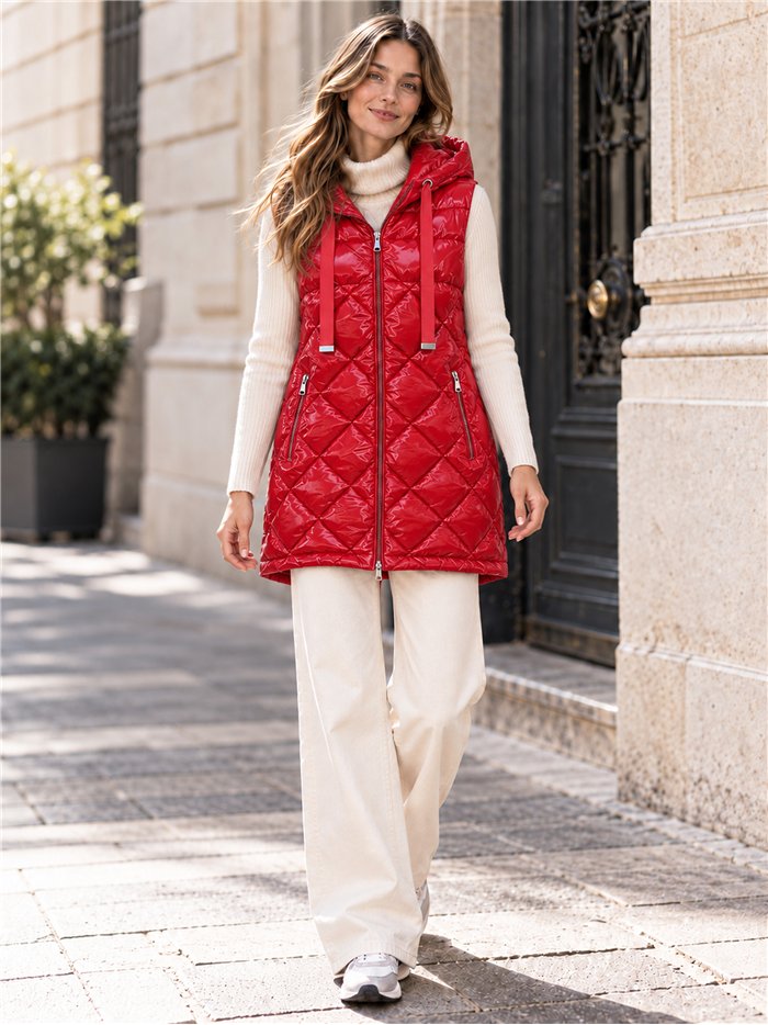 Chaleco largo acharolado capucha water repellent