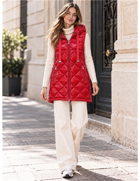 Chaleco largo acharolado capucha water repellent