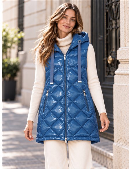 Chaleco largo acharolado capucha water repellent