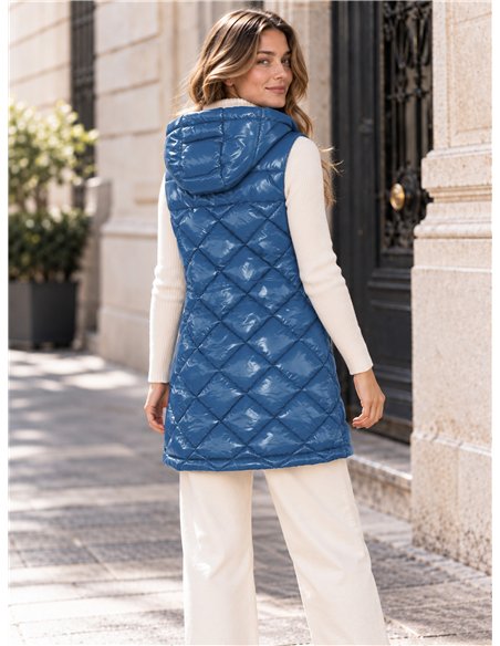 Chaleco largo acharolado capucha water repellent