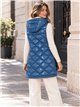 Chaleco largo acharolado capucha water repellent