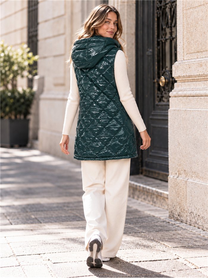 Chaleco largo acharolado capucha water repellent