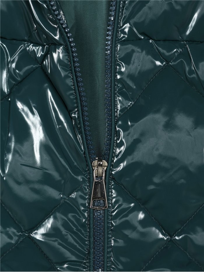 Chaleco largo acharolado capucha water repellent