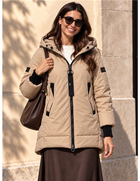 Anorak amplio capucha