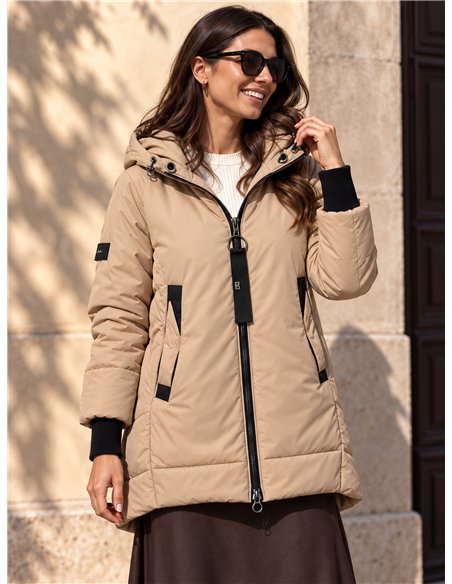 Anorak amplio capucha