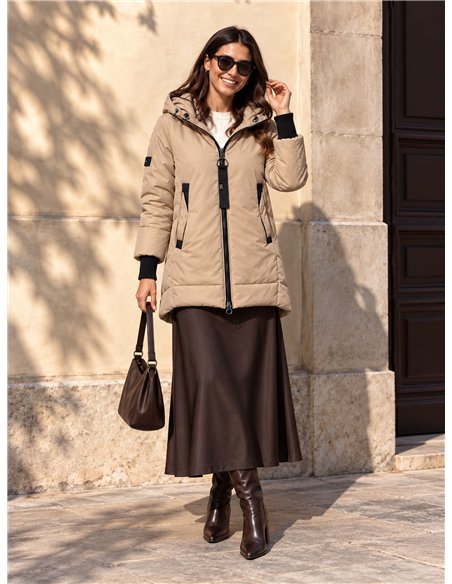 Anorak amplio capucha