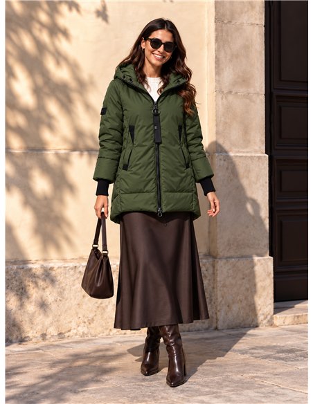 Anorak amplio capucha