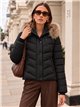 Anorak corto capucha con pelo
