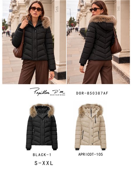 Anorak corto capucha con pelo