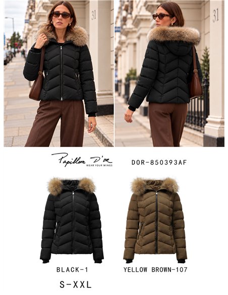 Anorak corto capucha con pelo