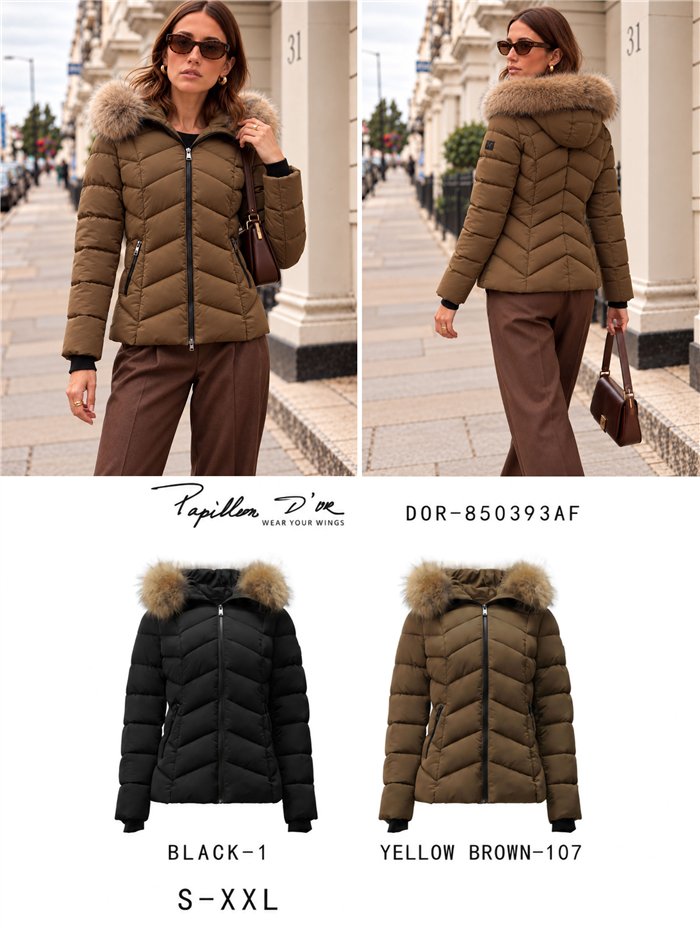 Anorak corto capucha con pelo