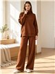 Conjunto jersey cuello vuelto y pantalón