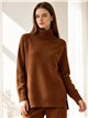 Conjunto jersey cuello vuelto y pantalón